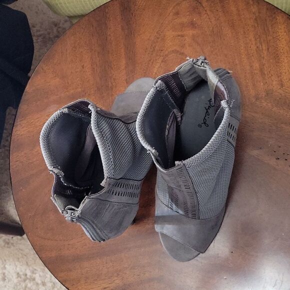 QUPID FAUX SUEDE HIGH HEEL BACK ZIPPER OPEN TOE BOOTIES - Picture 8 of 16